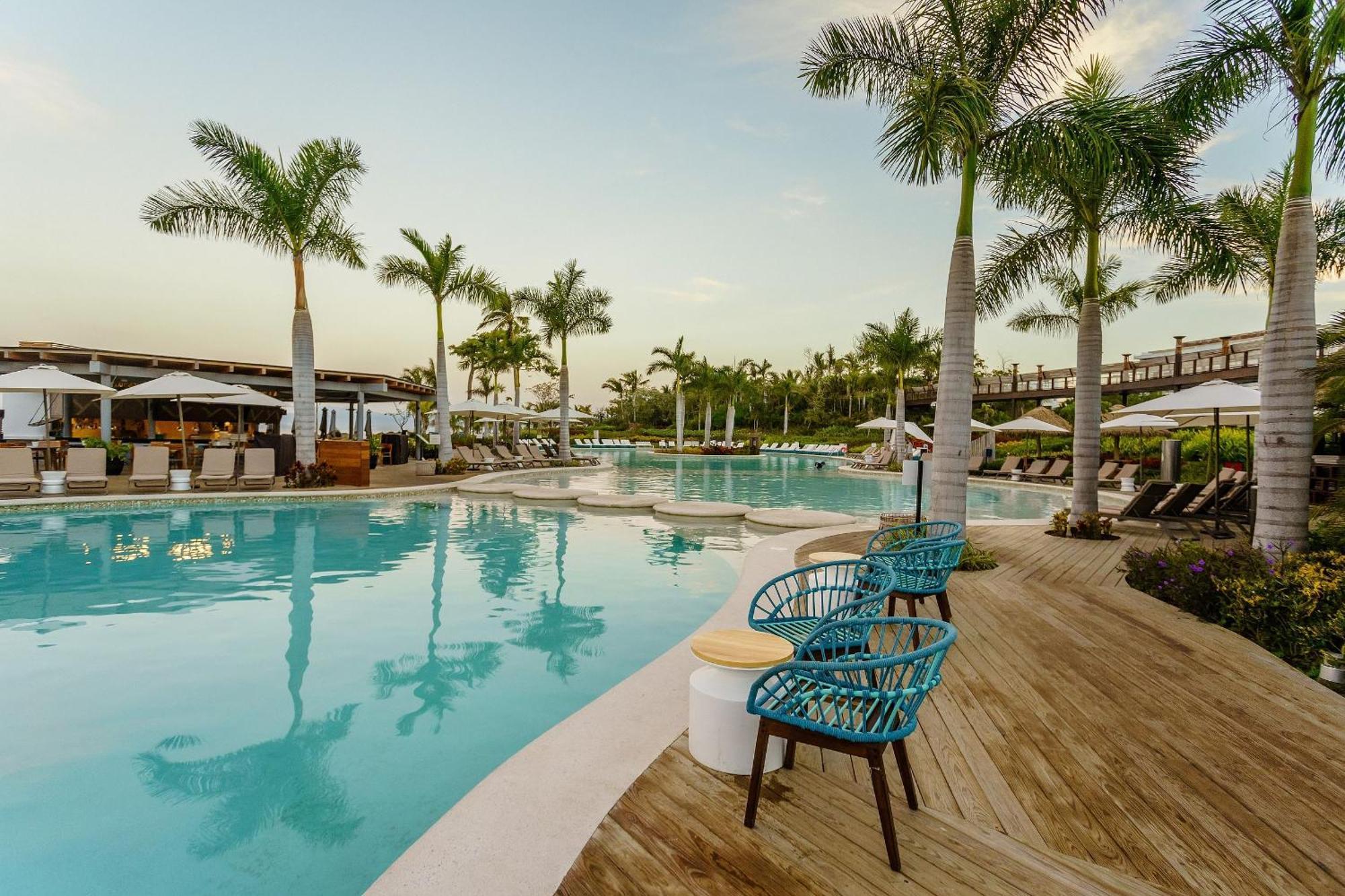 The Grand Luxxe Three Bedroom Spa Suite Нуэво-Вальярта Экстерьер фото