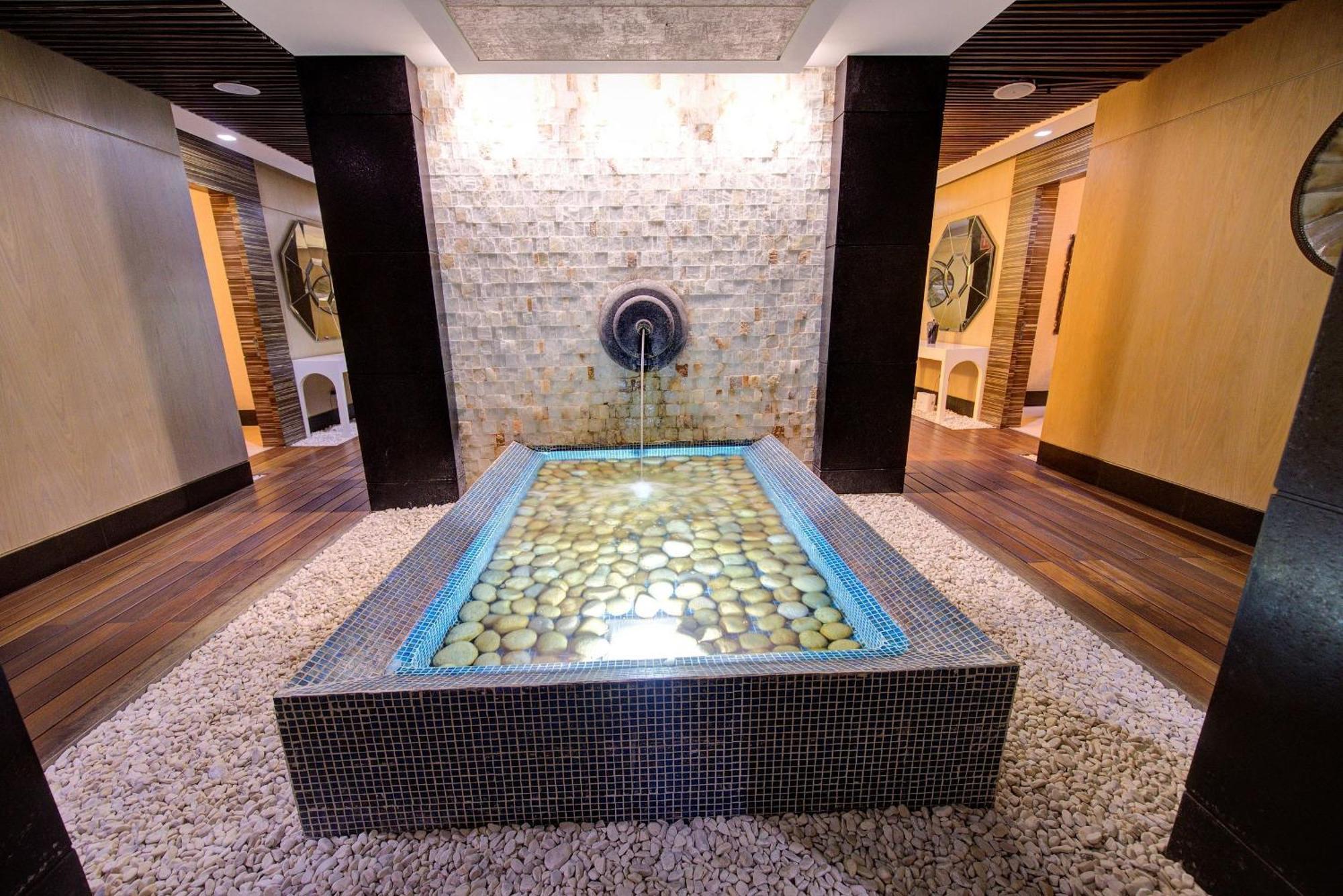 The Grand Luxxe Three Bedroom Spa Suite Нуэво-Вальярта Экстерьер фото